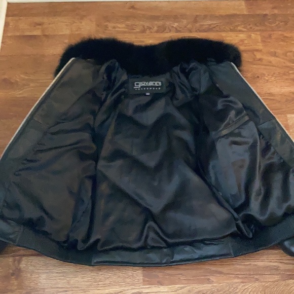 Winter leather coat 🧥🧥🔥🔥 - Picture 2 of 5